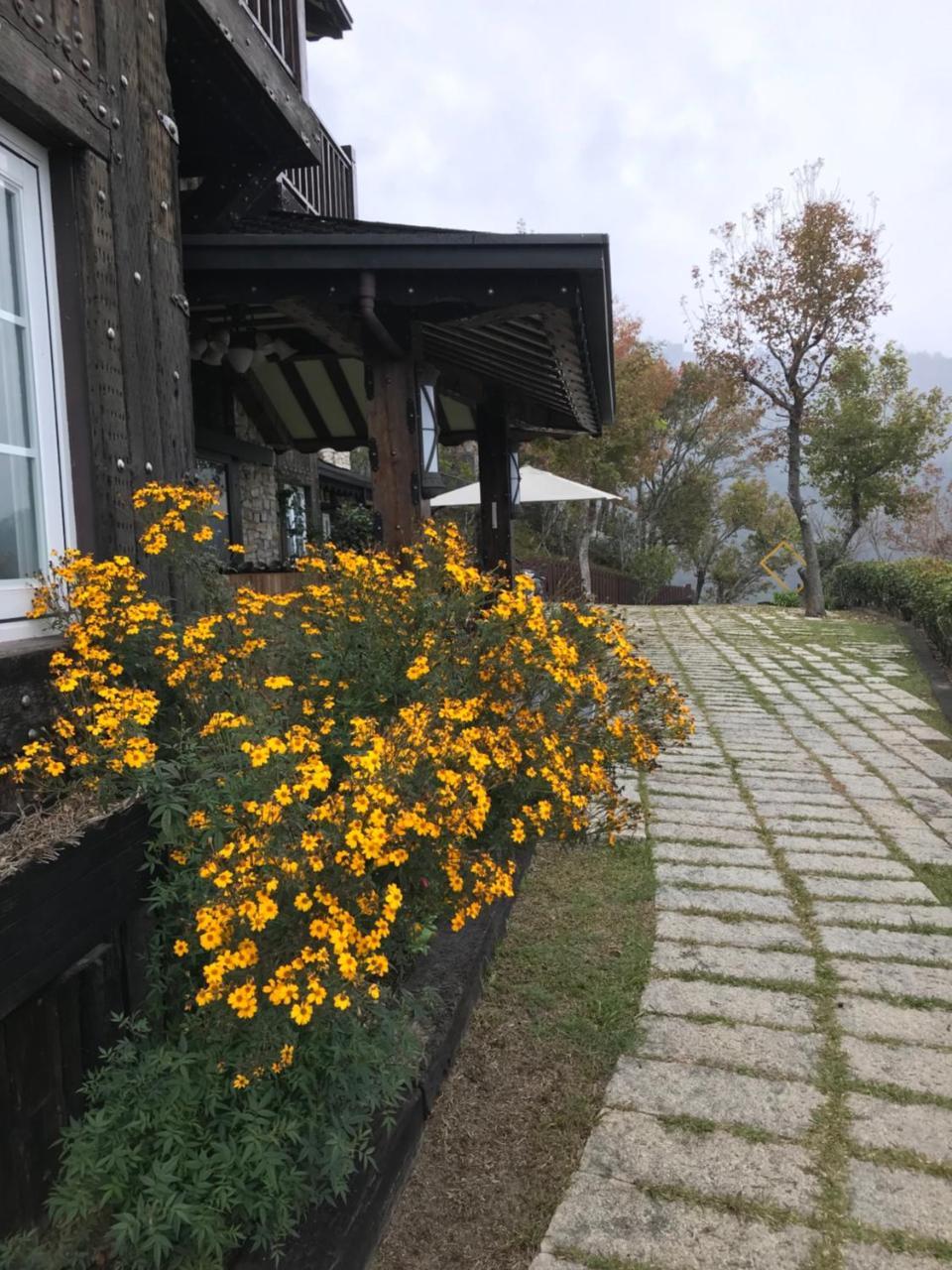 Black Forest Manor Renai Exterior foto
